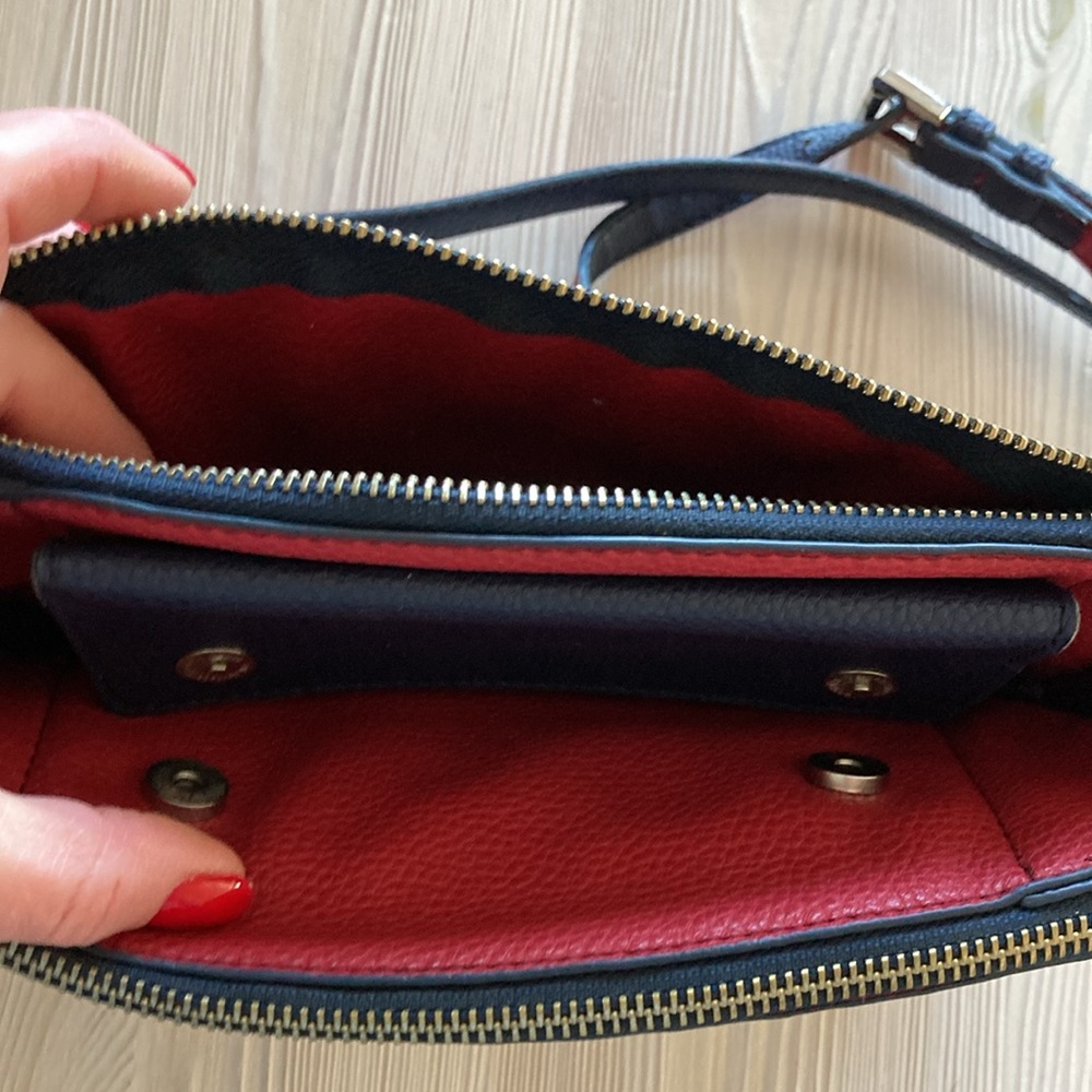 Tommy Hilfiger Navy Red Bag - Picture 3 of 13